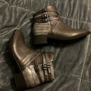 Ankle boots